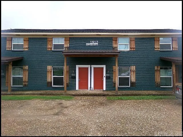 1912 Sanford Dr #2