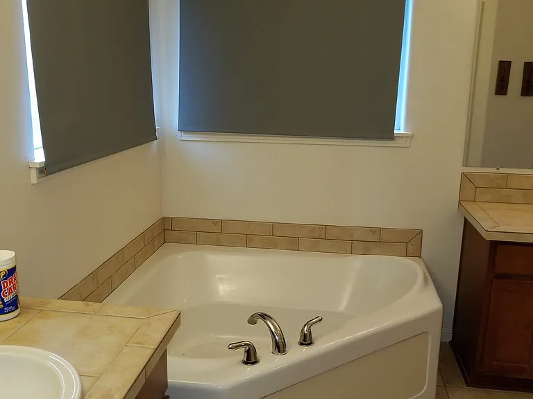 14409 NE 9th Ct — Photo 17