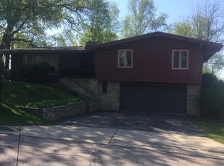 400 14th St, Baraboo, WI 53913