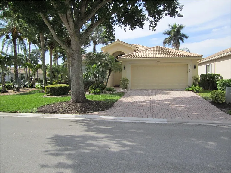 9798 Casa Mar Dr — Photo 2
