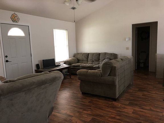 2nd image of 104 N 9th St