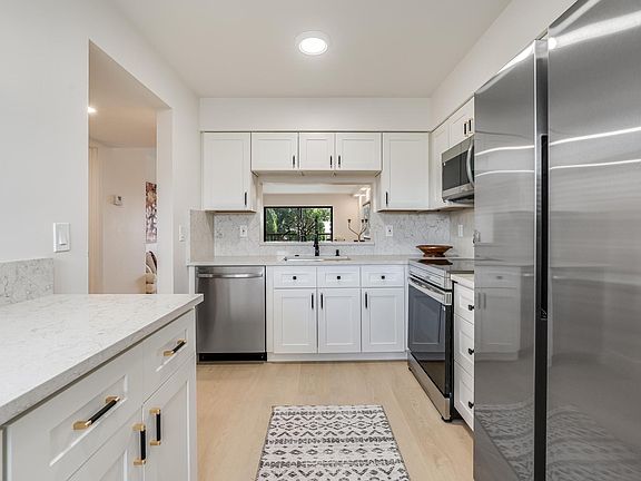4th image of 7290 Ashford Place #303