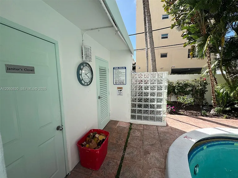 1390 Ocean Dr #101 — Photo 34