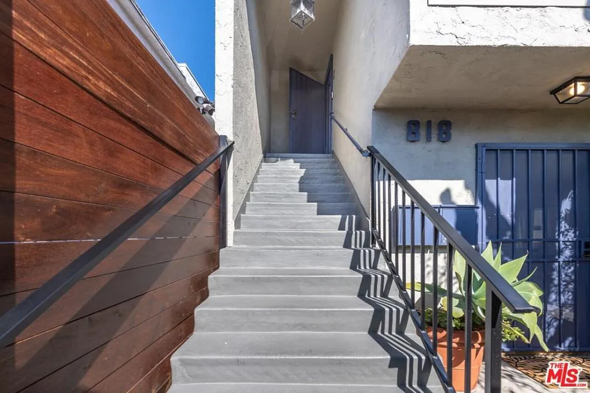 818 Pacific Ave — Photo 4