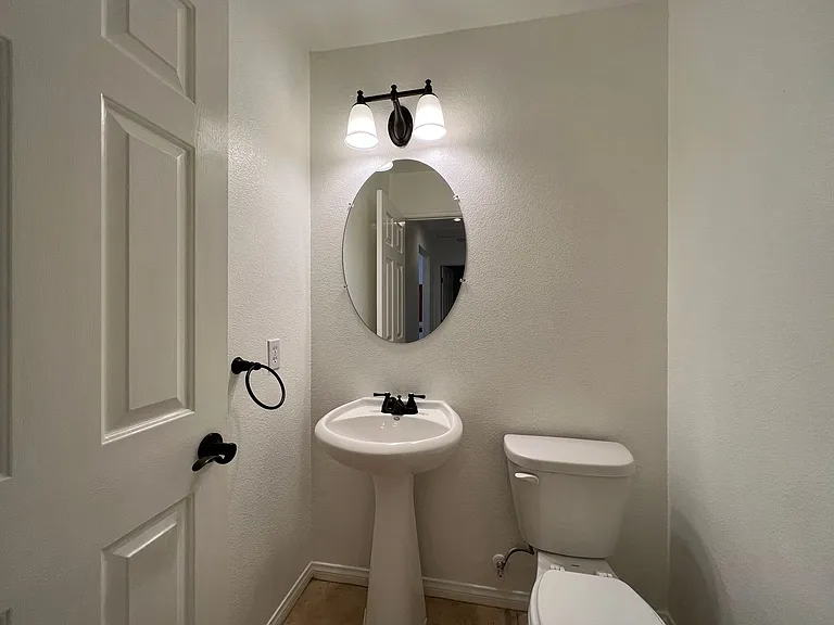 5561 Anticipation Ct — Photo 18