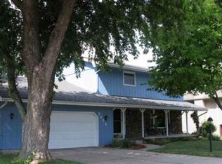3006 Mirium Dr, Bloomington, IL
