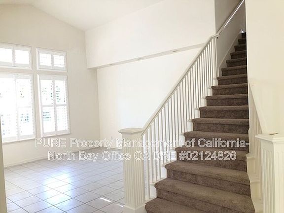3rd image of 516 Hawk Dr