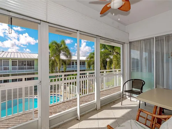 2100 NE 38th Street #208, Lighthouse Point, FL 33064