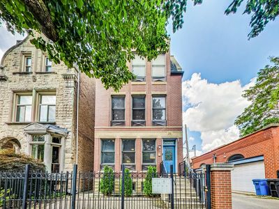218 S Laflin St #101, Chicago, IL, 60607