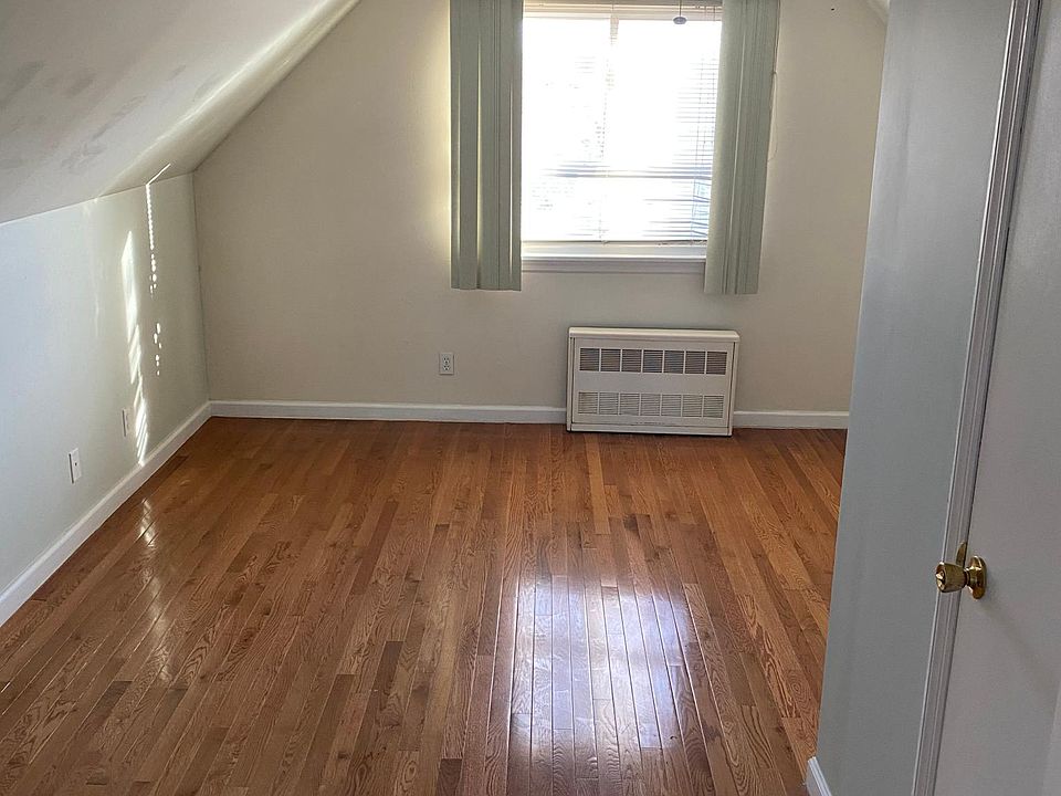 1st image of 22753 Murdock Ave
