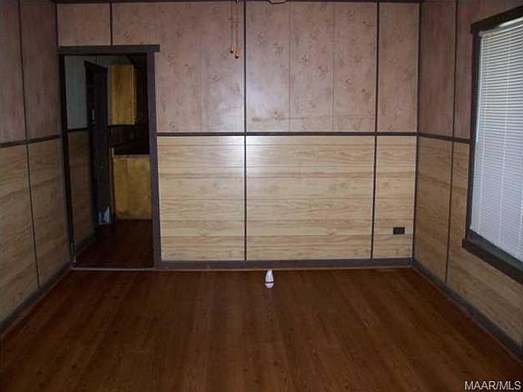 4th image of 233 S Palmer Ave