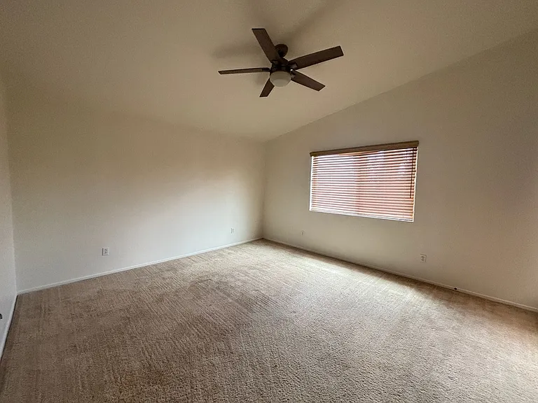 2416 W Valley Vis — Photo 13