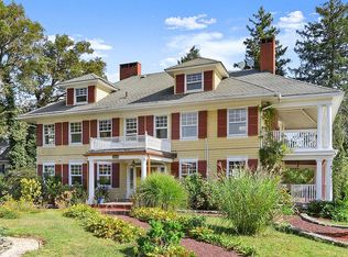 176 Farragut Cir, New Rochelle, NY 10801