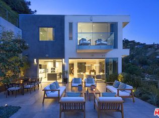 8613 Hollywood Blvd, Los Angeles, CA 90069