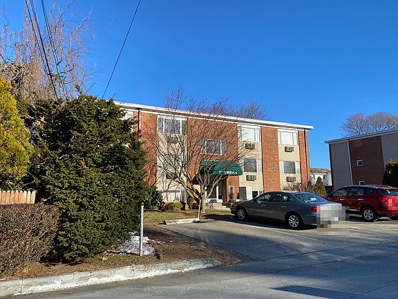 3rd image of 53 Urban Ave APT 4B