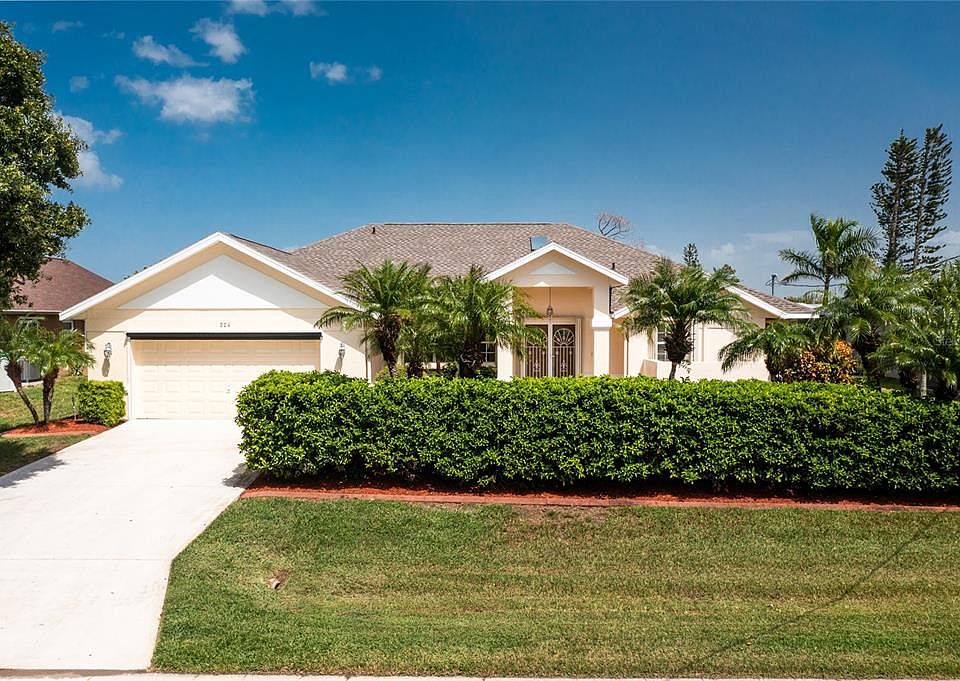 1st image of 224 Rotonda Cir