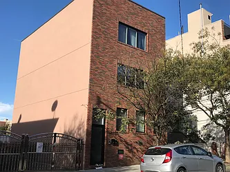 Rented by NY Space Finders Inc.