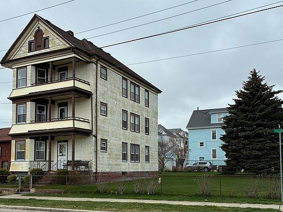 2nd image of 373 Bolton St