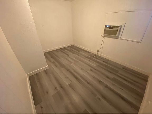 2nd image of 4976 Stanley Ave Trailer 2