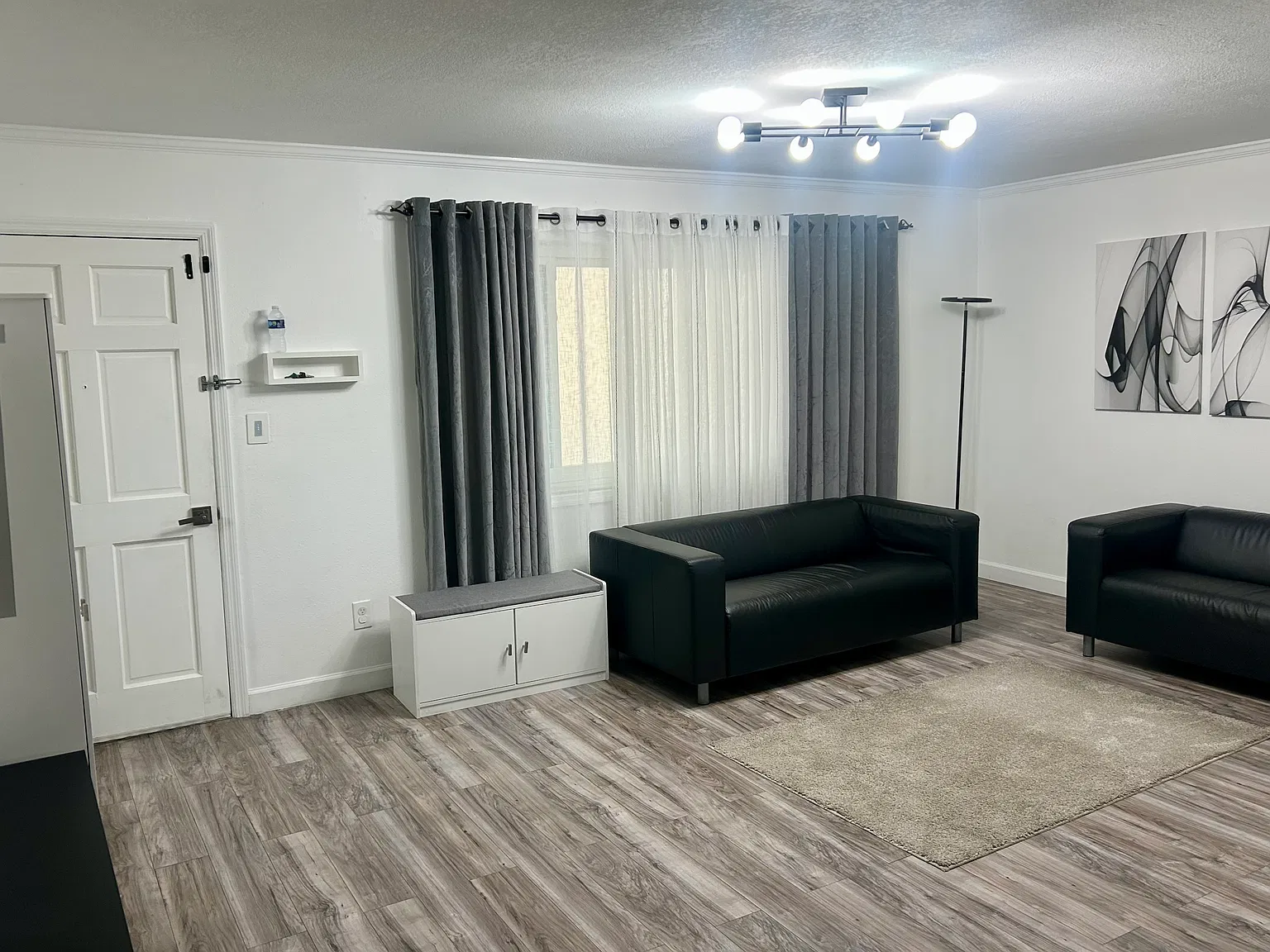 2 bed, 835 sqft, $1,850 — Photo 2