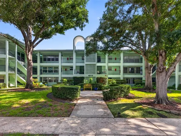 4819 8th Ave N APT 201, Saint Petersburg, FL 33713