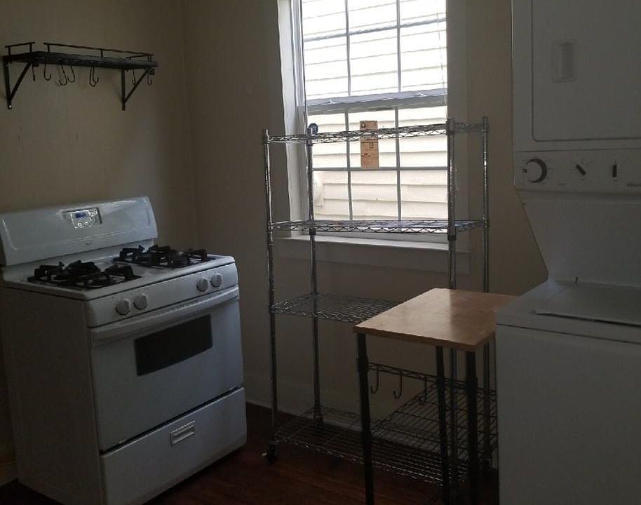 1st image of 7512 Oak St