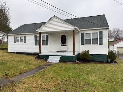 56 Halstead St, Oak Hill, WV, 25901