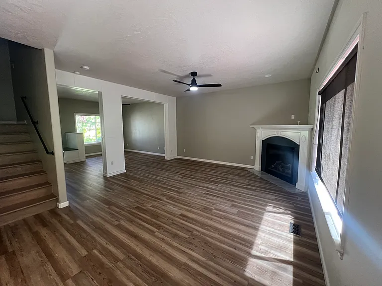 1351 E Red Rock Dr — Photo 3