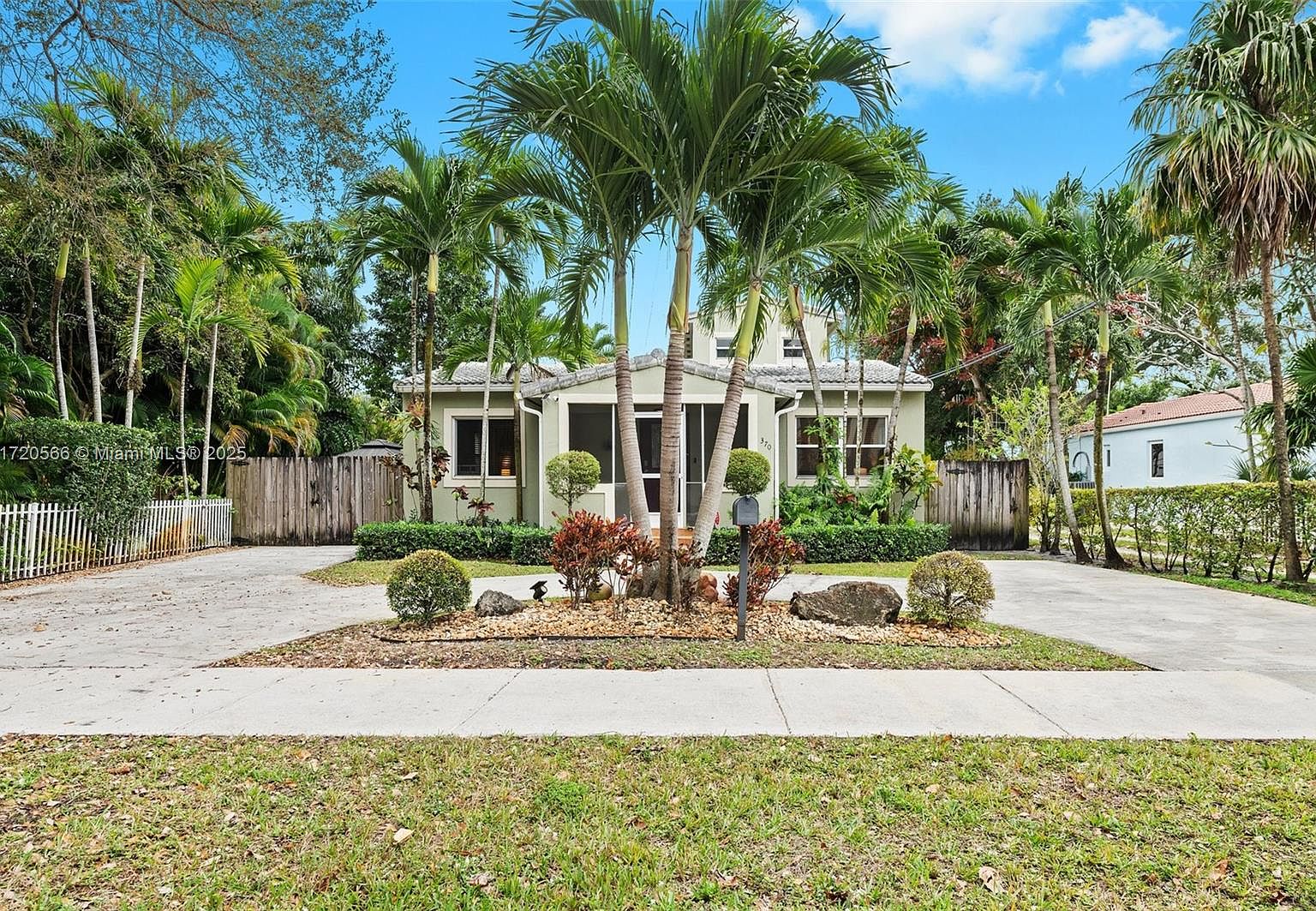 370 Hibiscus Dr, Miami Springs, FL 33166 | Zillow