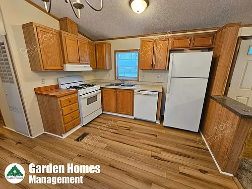 304 Tulip Ln Photo 1