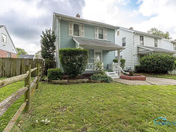 2nd image of 933 Geneva Ave