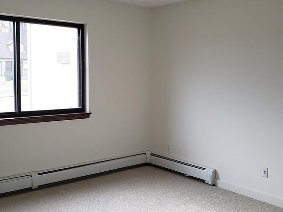4th image of 5545 Chicago Ave APT 107