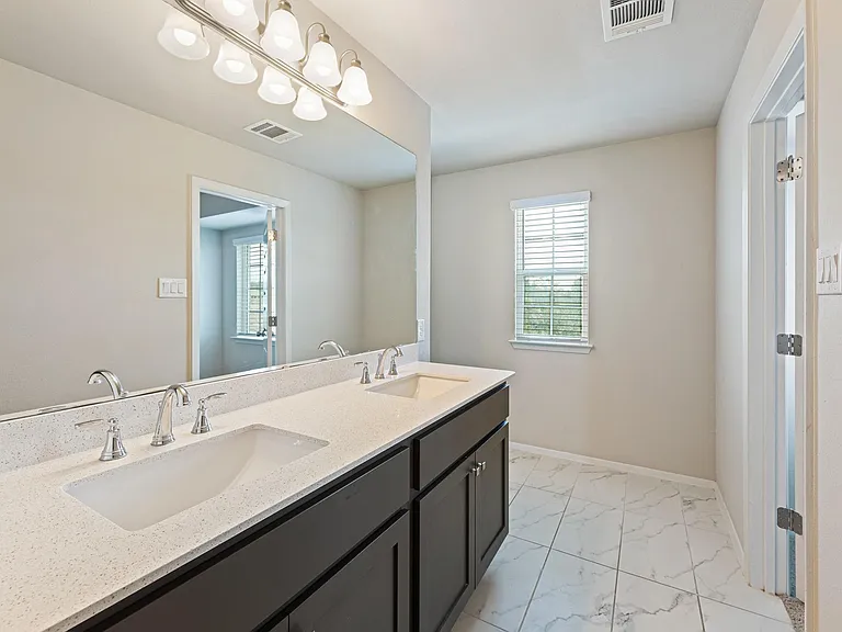 310 Rimrock Ct — Photo 23