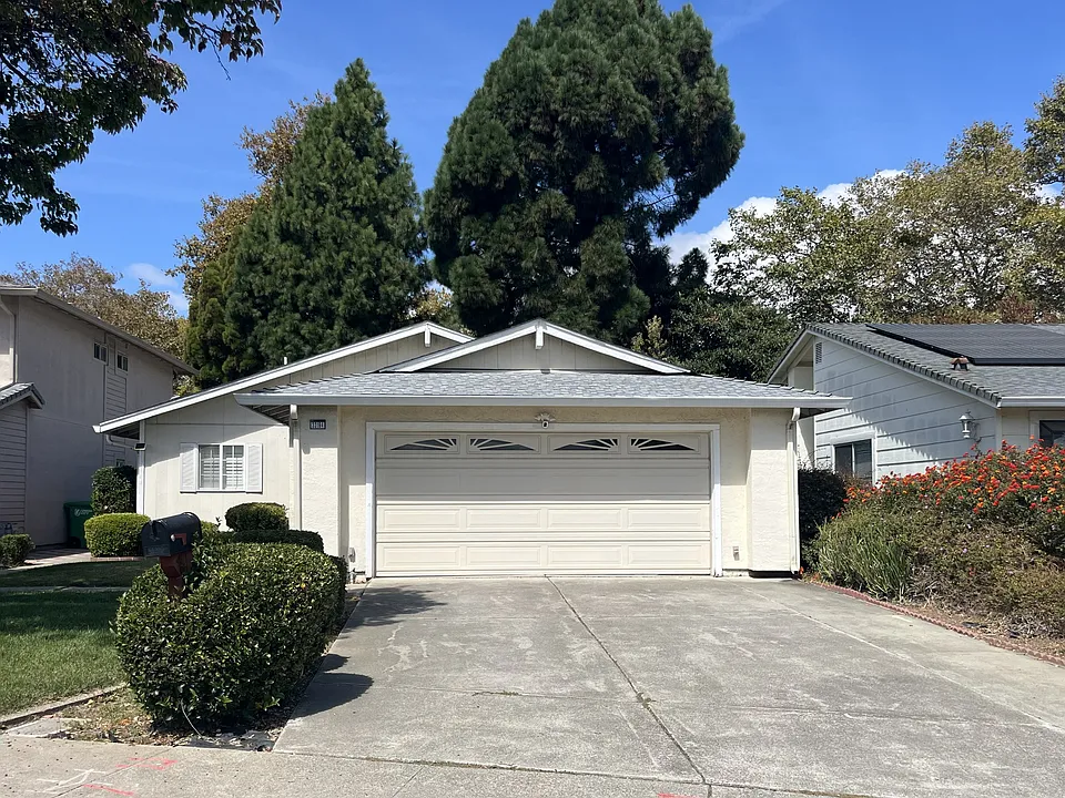 33164 Quail Dr