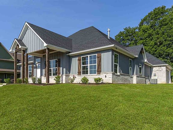 3rd image of 4217 Savannah Hills Ln
