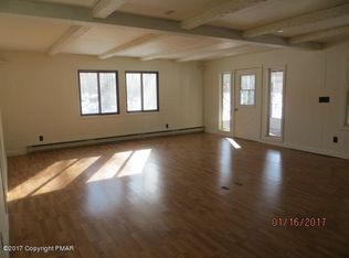 1134 Sandy Ln, Tobyhanna, PA 18466