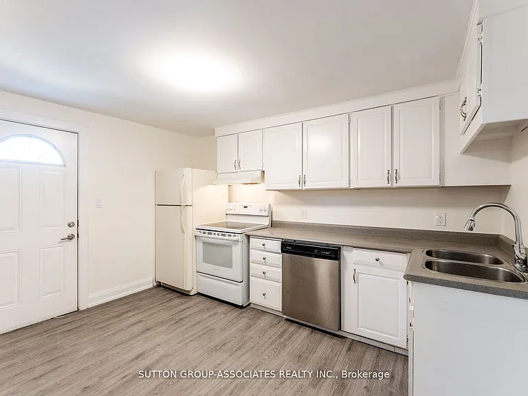 1610 Dundas St W #2 — Photo 7