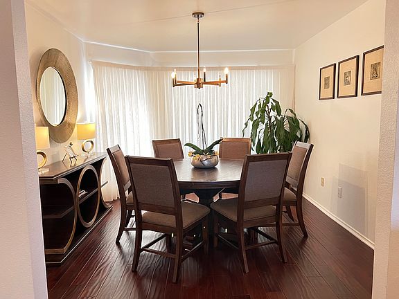 5th image of 5 Dorchester Ct