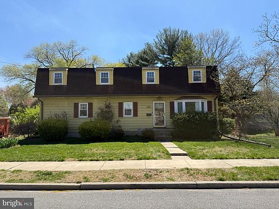 2nd image of 300 Pennsylvania Rd