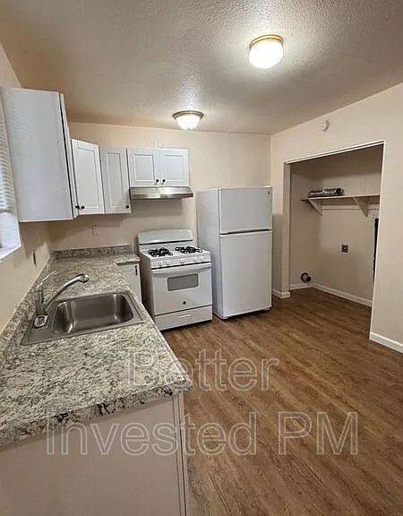24615 Birch St — Photo 4