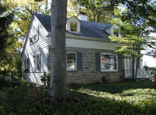24204 E Groveland Rd, Beachwood, OH 44122