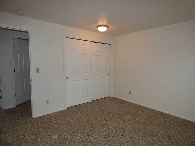 986 Eastwind Ct N — Photo 9