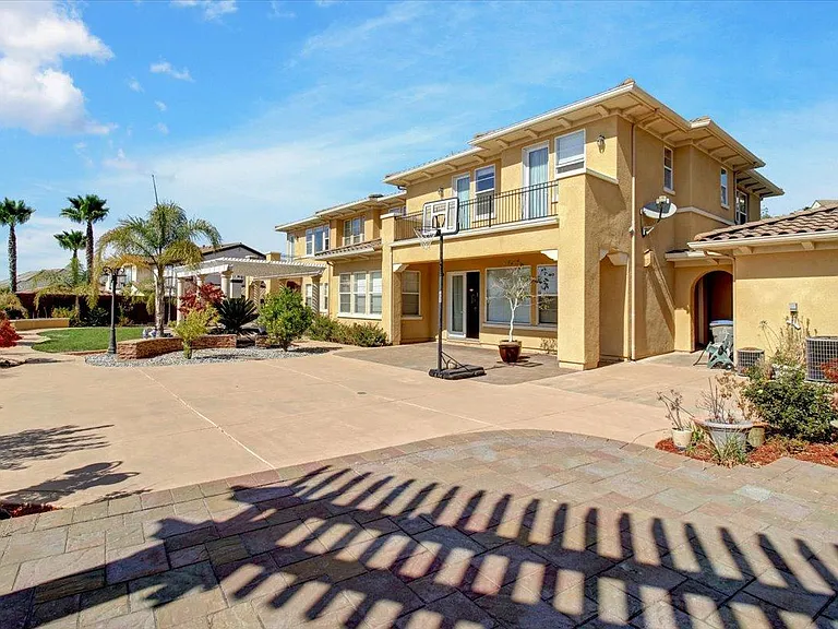 1852 Saddle Park Pl — Photo 87