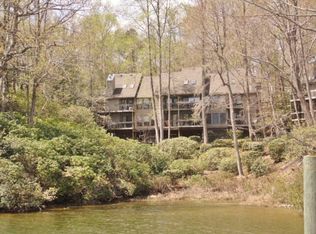 54-F Villa Ridge Dr, Hartfield, VA 23071