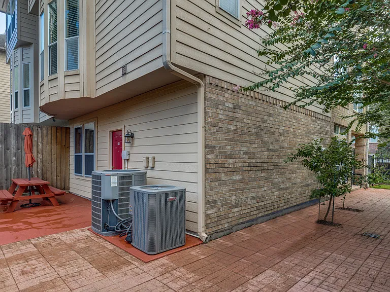 4110 Woodhead St — Photo 17