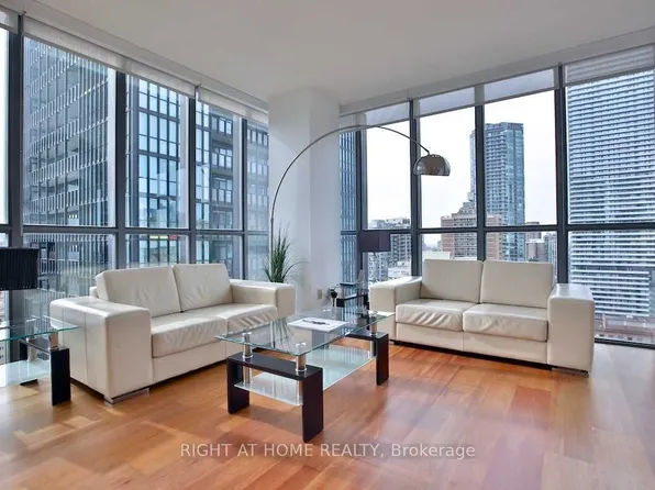 110 Charles St E #1903, Toronto, ON M4Y 1T5