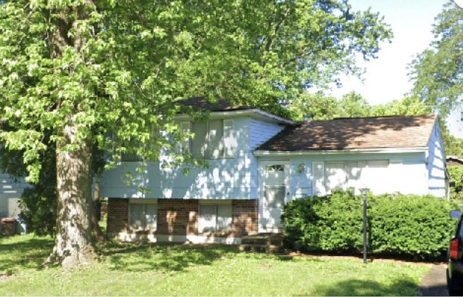 3005 Osgood Rd E photo 1