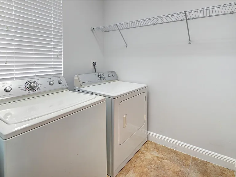 1508 SW 4th Ave — Photo 16