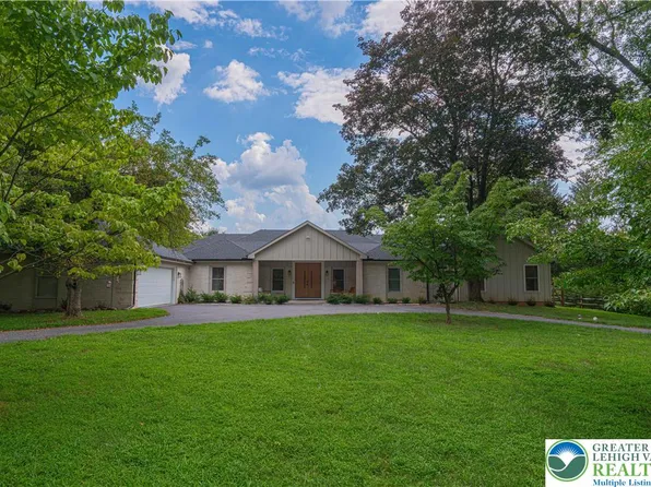 2260 Nottingham Rd, Allentown, PA 18103