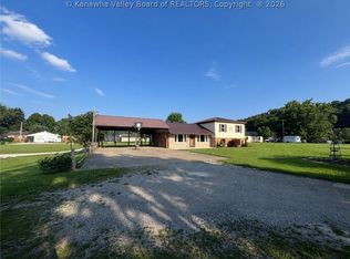 101 4th St, New Haven, WV 25265